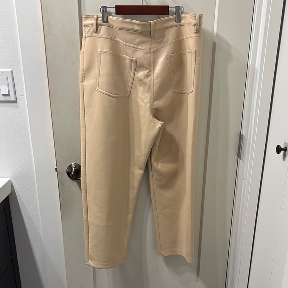 Aritzia Wilfred Melina Vegan Leather Cropped Pants - Picture 3 of 3